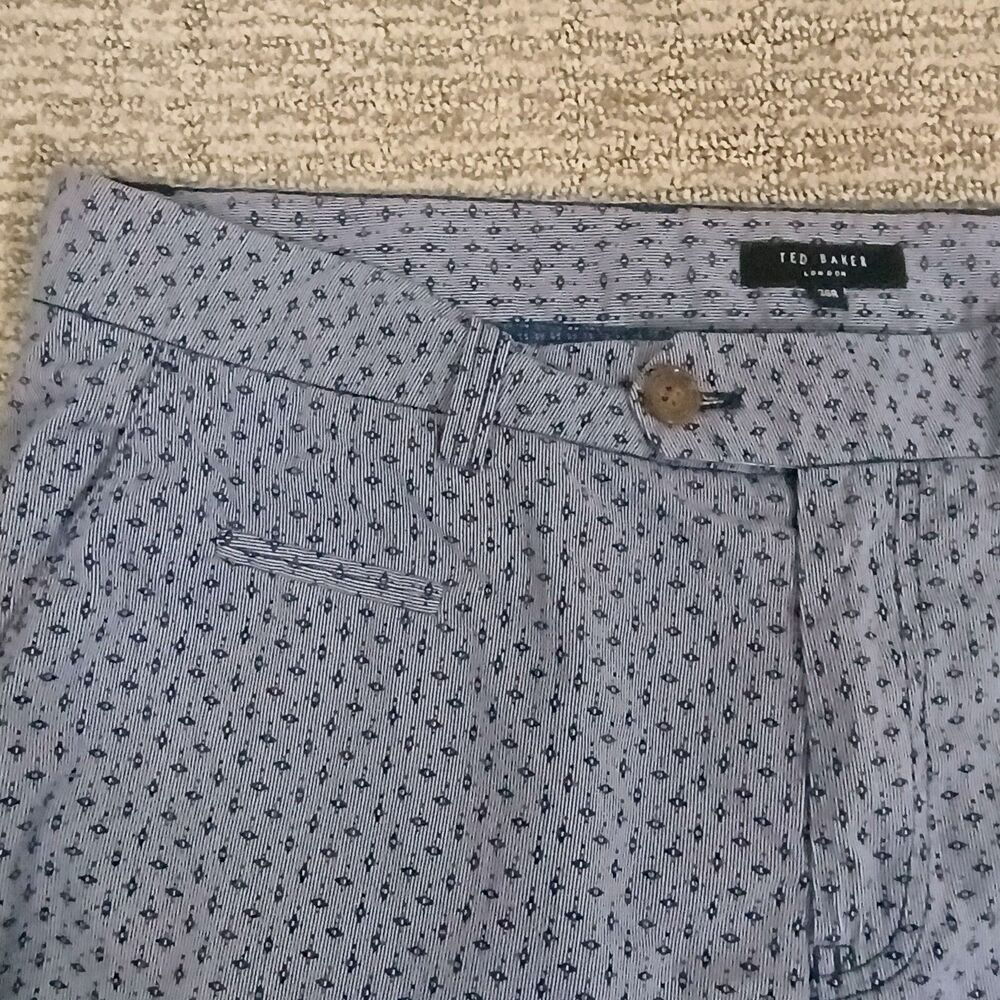 Ted Baker Mens Shorts 38  Micro-Geometic Weave Preppy Performance Golf Chinos